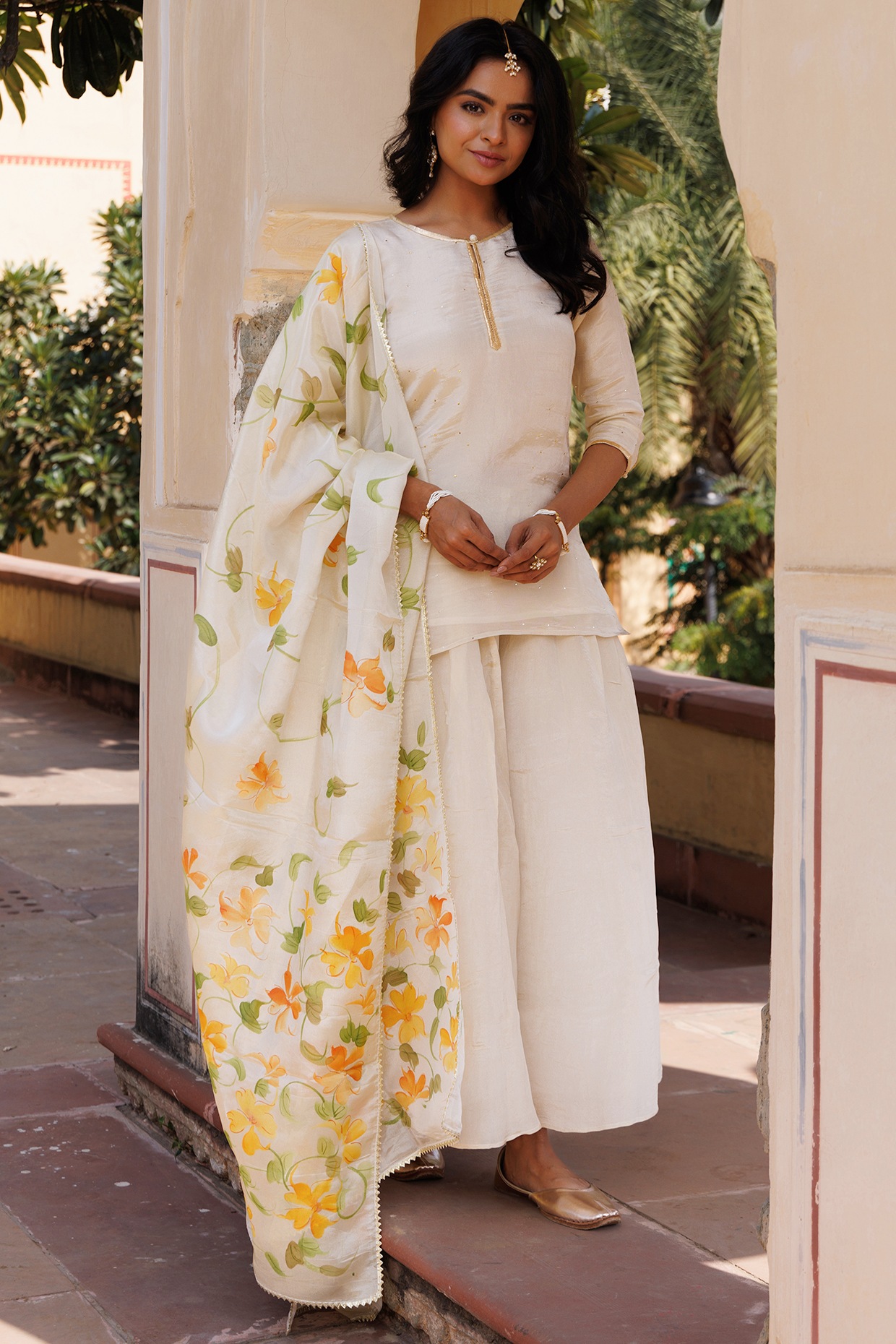 Sangria Women Magenta & Golden Ethnic Yoke Design Thread Work Kurta with  Dhoti Pants | Shopper.com